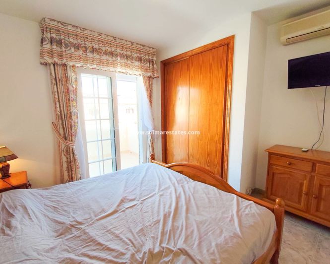 Image No.26-2 Bed Townhouse for sale