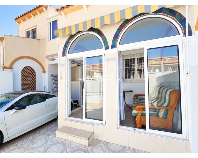 Image No.36-2 Bed Townhouse for sale