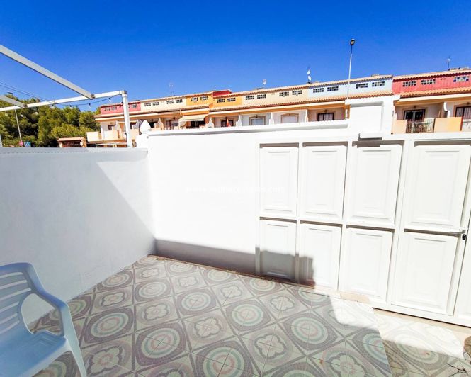 Image No.37-2 Bed Townhouse for sale