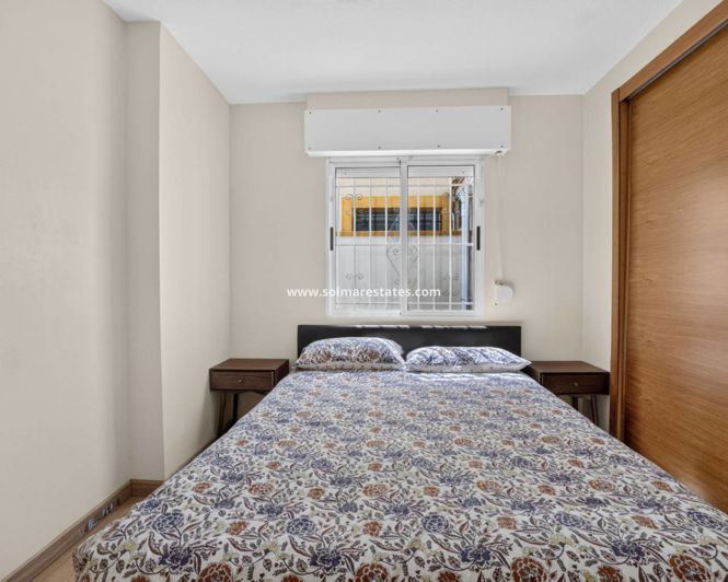 Image No.11-3 Bed Townhouse for sale