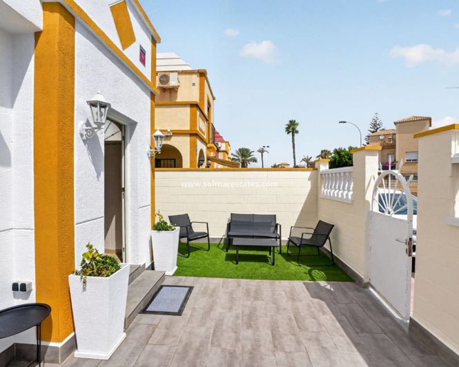 Image No.21-3 Bed Townhouse for sale