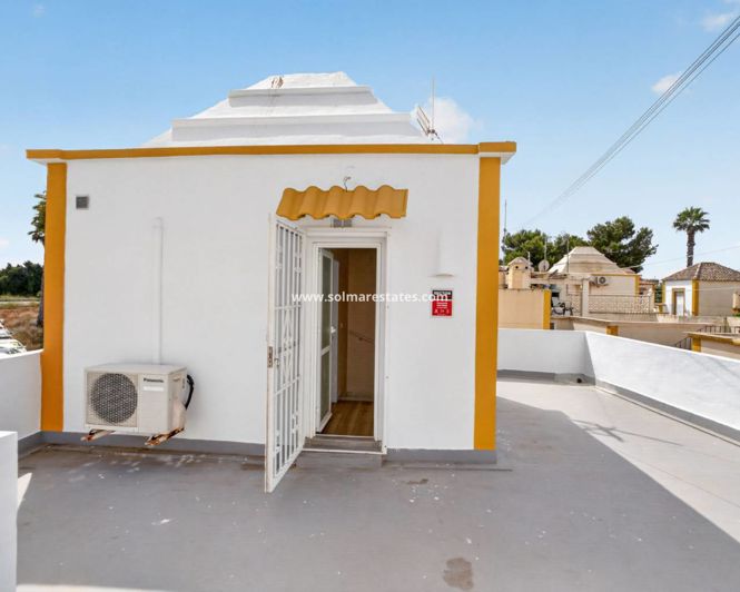 Image No.25-3 Bed Townhouse for sale