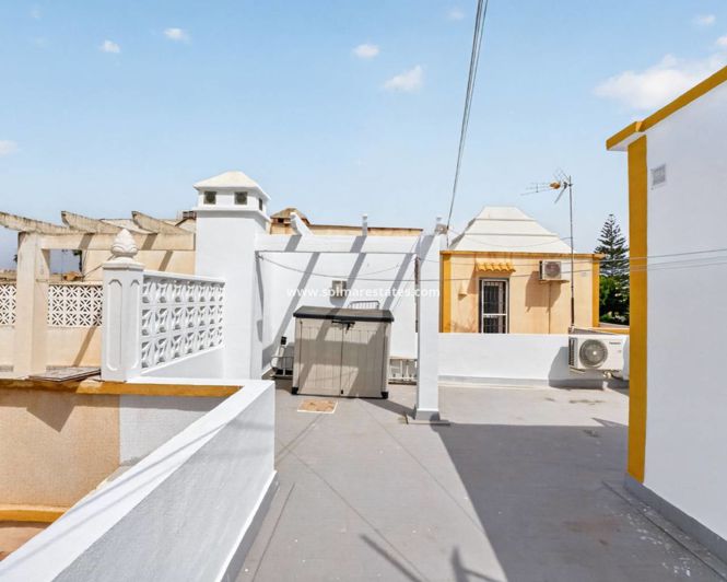 Image No.26-3 Bed Townhouse for sale