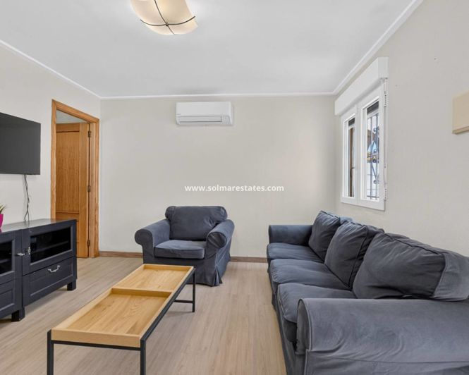 Image No.3-3 Bed Townhouse for sale
