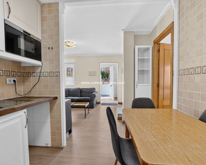 Image No.8-3 Bed Townhouse for sale