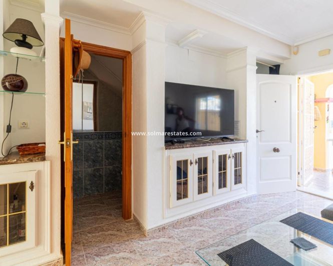 Image No.16-2 Bed Townhouse for sale