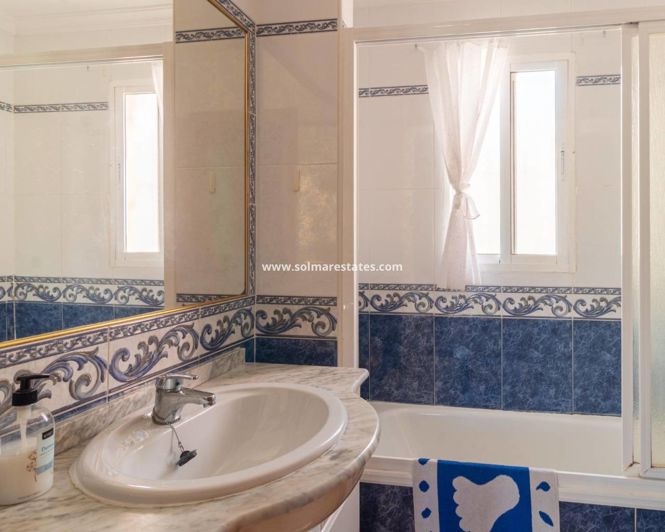 Image No.28-2 Bed Townhouse for sale