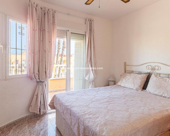 Image No.32-2 Bed Townhouse for sale