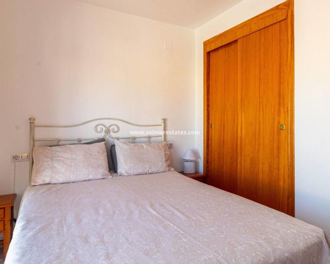 Image No.33-2 Bed Townhouse for sale