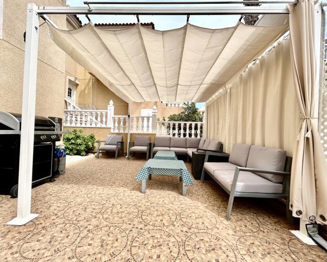 Image No.10-5 Bed Villa for sale