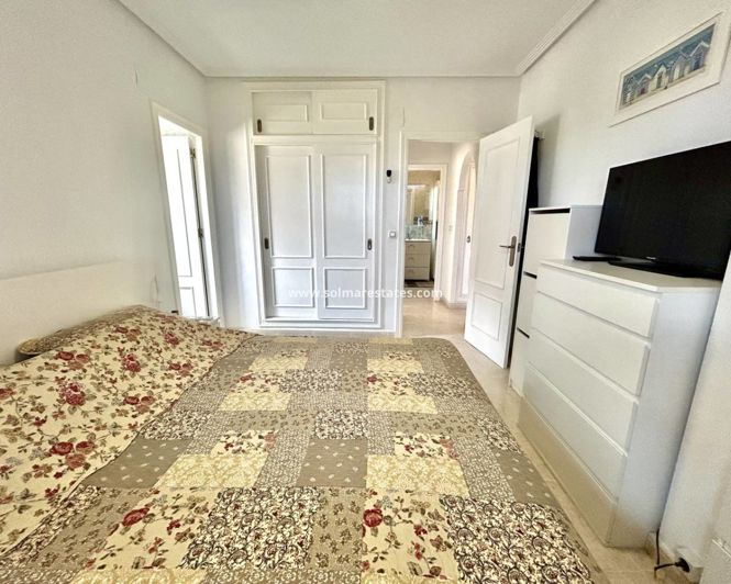 Image No.20-5 Bed Villa for sale