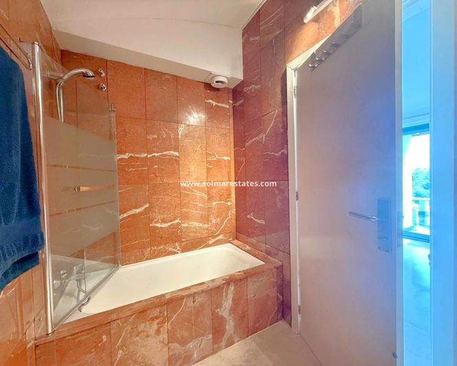 Image No.17-3 Bed Apartment for sale