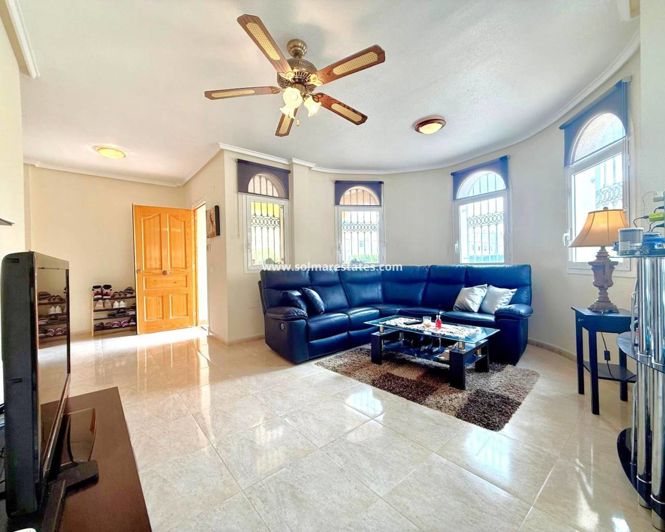 Image No.11-3 Bed Villa for sale