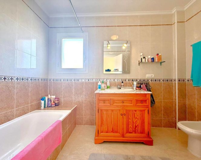 Image No.18-3 Bed Villa for sale