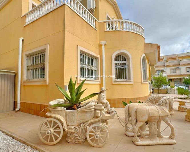 Image No.24-3 Bed Villa for sale