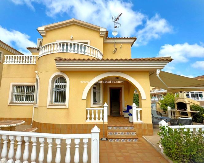 Image No.3-3 Bed Villa for sale