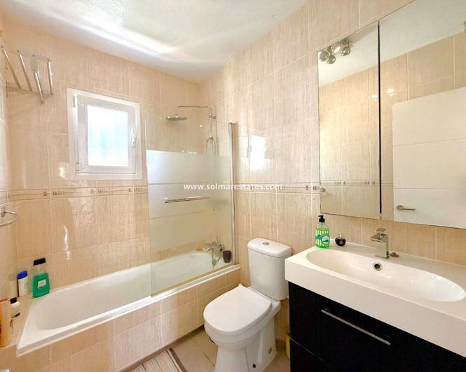 Image No.14-3 Bed Townhouse for sale