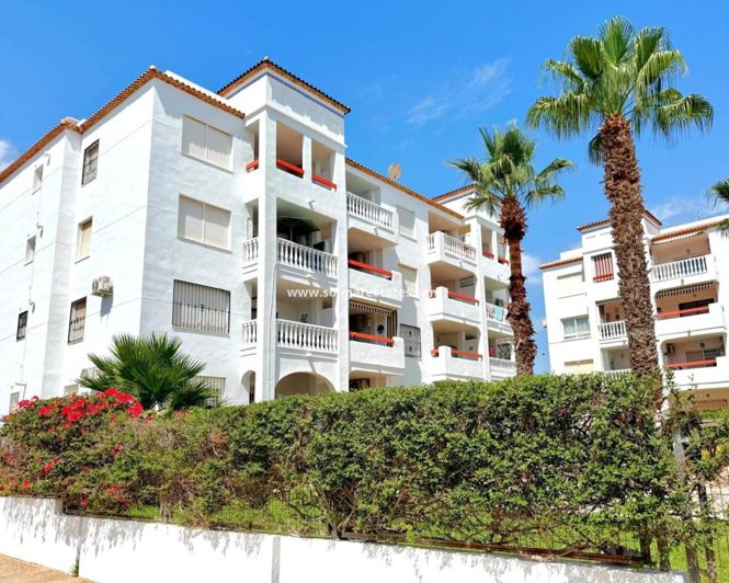Image No.2-Appartement de 2 chambres à vendre à Villamartin