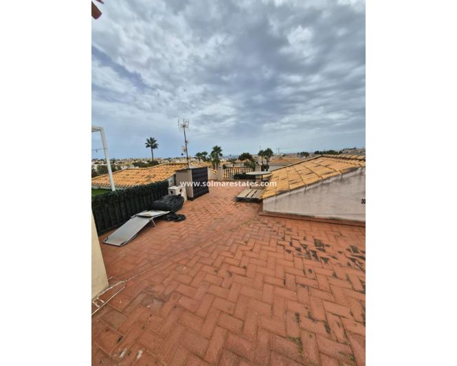 Image No.32-2 Bed Townhouse for sale