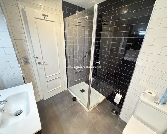 Image No.8-2 Bed Apartment for sale