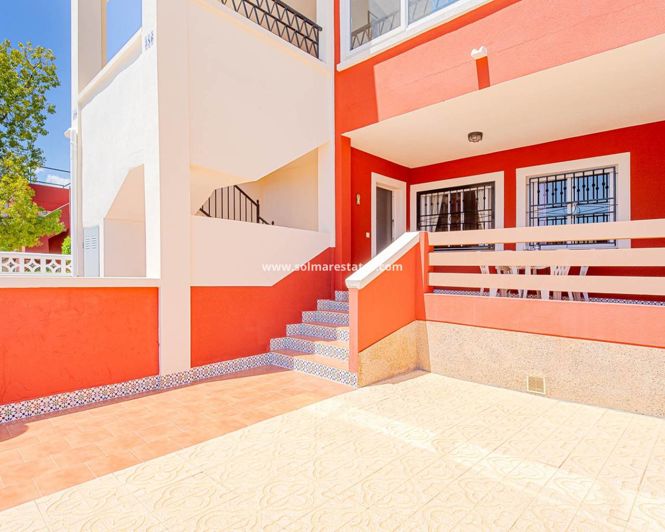 Image No.2-Appartement de 2 chambres à vendre à Los Altos