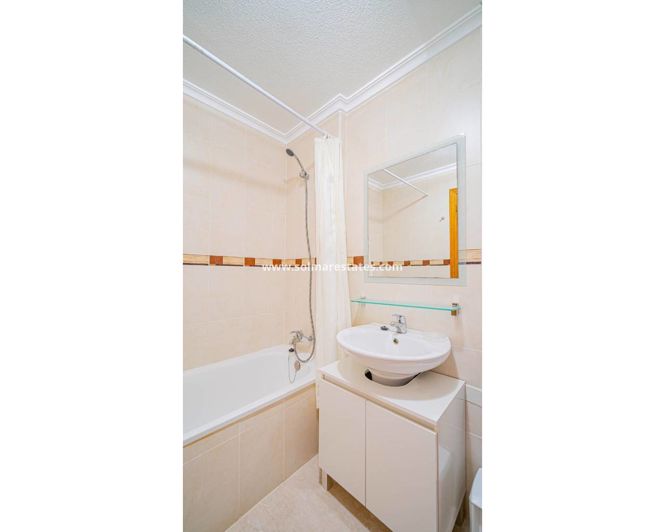 Image No.23-Appartement de 2 chambres à vendre à Los Altos