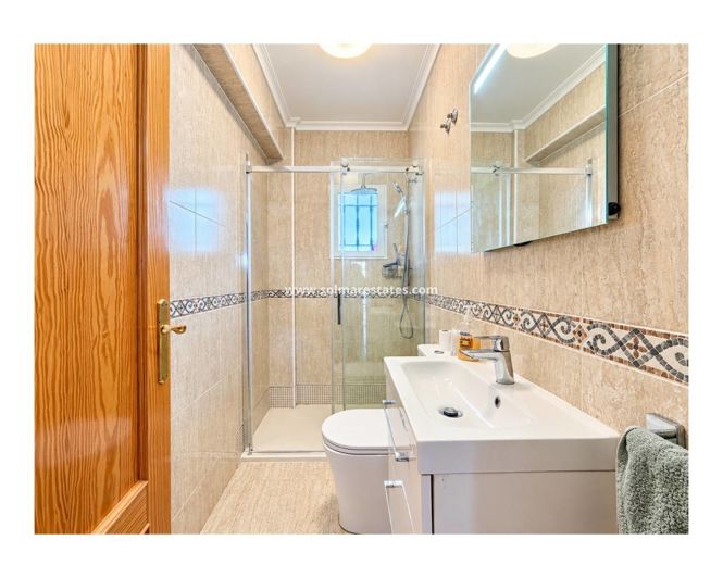 Image No.10-2 Bed Townhouse for sale