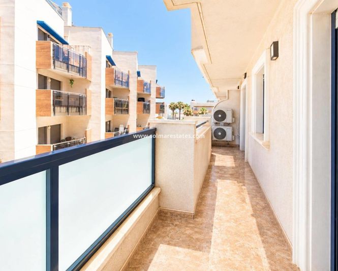 Image No.8-Appartement de 2 chambres à vendre à Cabo Roig