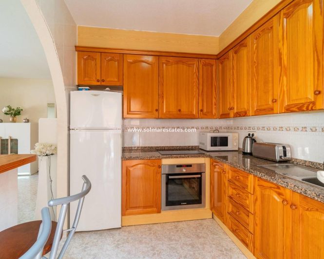 Image No.16-3 Bed Townhouse for sale