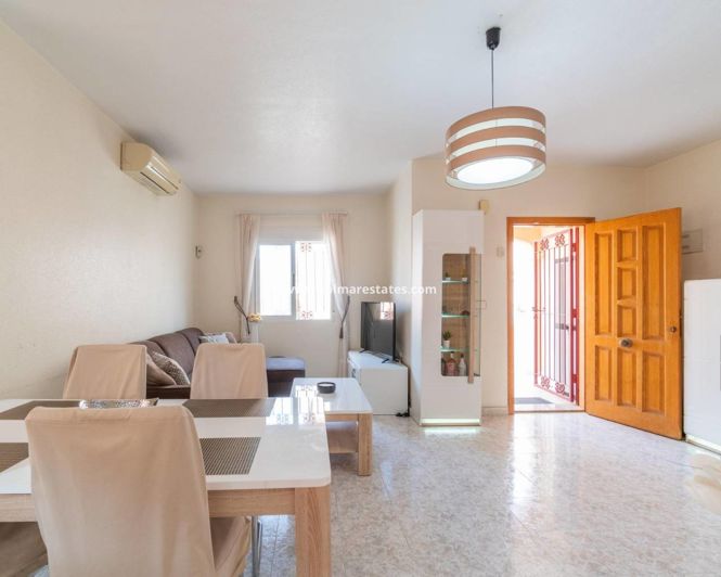 Image No.17-3 Bed Townhouse for sale