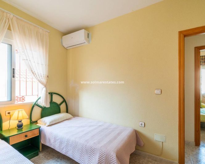 Image No.28-3 Bed Townhouse for sale