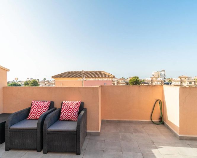 Image No.33-3 Bed Townhouse for sale