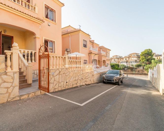 Image No.4-3 Bed Townhouse for sale