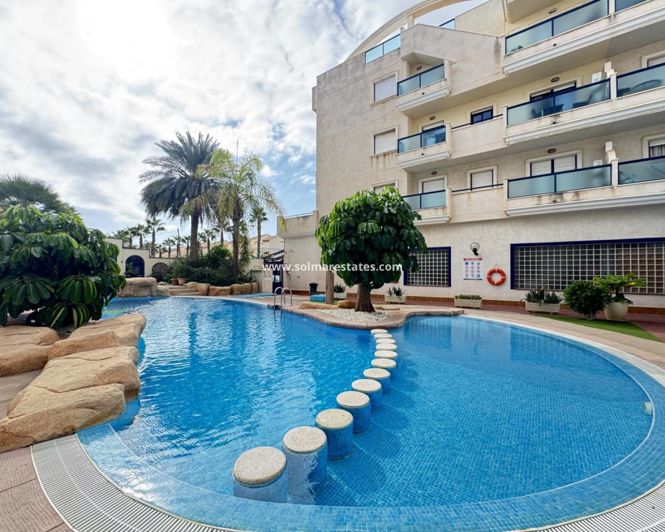 Image No.2-Appartement de 2 chambres à vendre à Cabo Roig