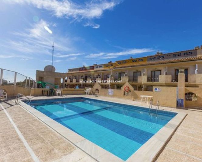 Image No.20-3 Bed Townhouse for sale