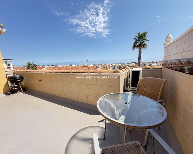 Image No.18-3 Bed Apartment for sale