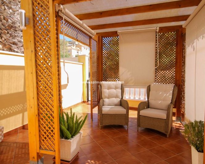 Image No.11-2 Bed Townhouse for sale