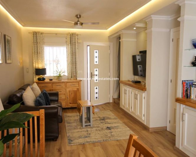 Image No.14-2 Bed Townhouse for sale