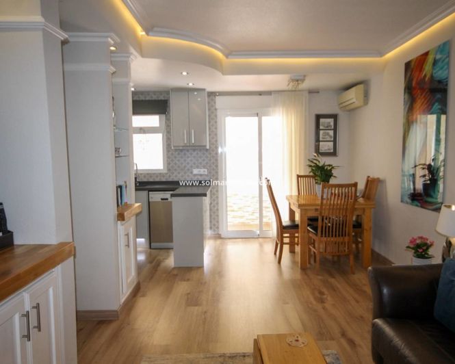 Image No.16-2 Bed Townhouse for sale