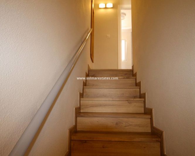 Image No.21-2 Bed Townhouse for sale