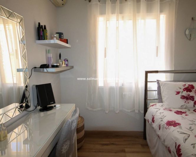 Image No.25-2 Bed Townhouse for sale