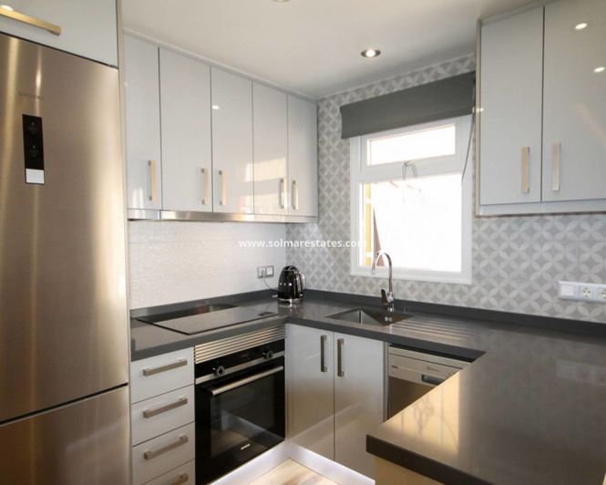 Image No.5-2 Bed Townhouse for sale