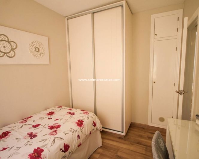 Image No.9-2 Bed Townhouse for sale