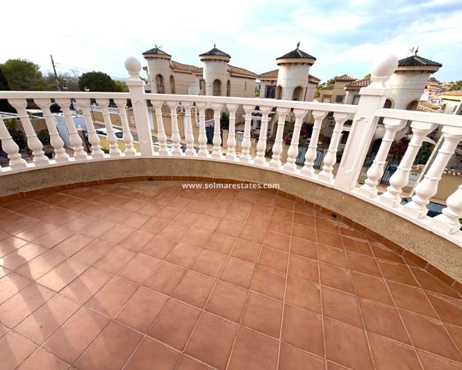 Image No.20-3 Bed Villa for sale