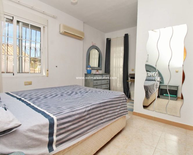Image No.19-4 Bed Villa for sale