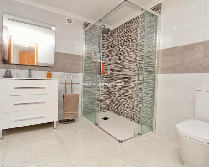 Image No.30-4 Bed Villa for sale
