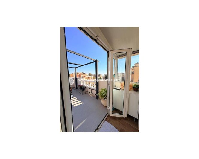 Image No.25-2 Bed Apartment for sale