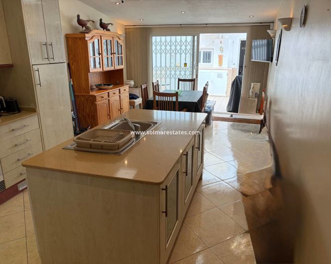 Image No.16-3 Bed Townhouse for sale