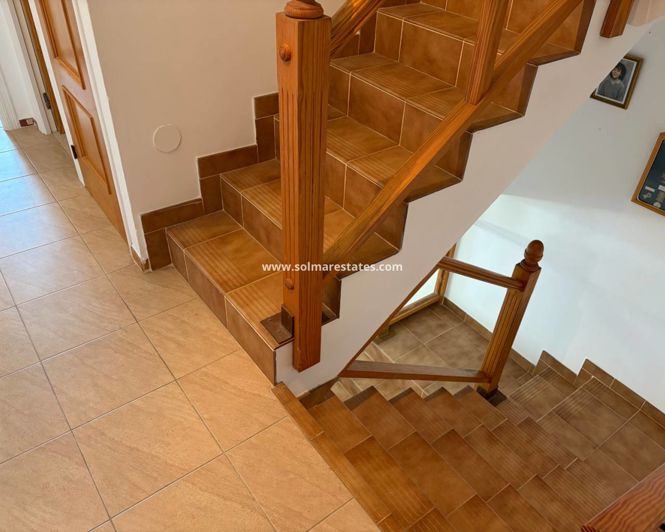 Image No.20-3 Bed Townhouse for sale