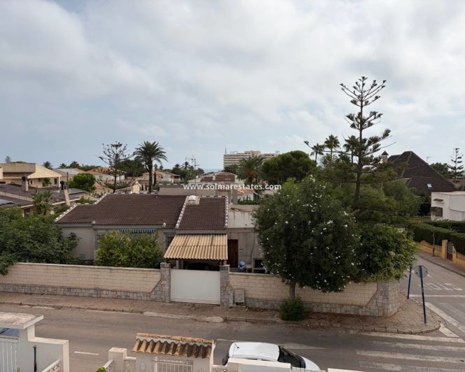 Image No.23-3 Bed Townhouse for sale